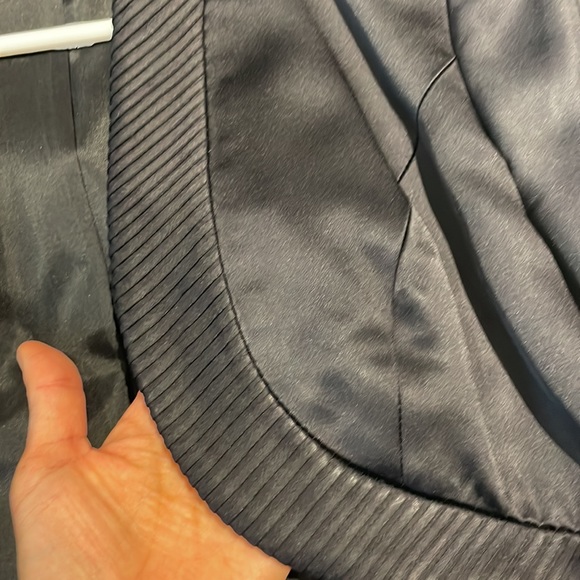 Small half jacket. Great for over a dress or tank top. - Picture 2 of 3